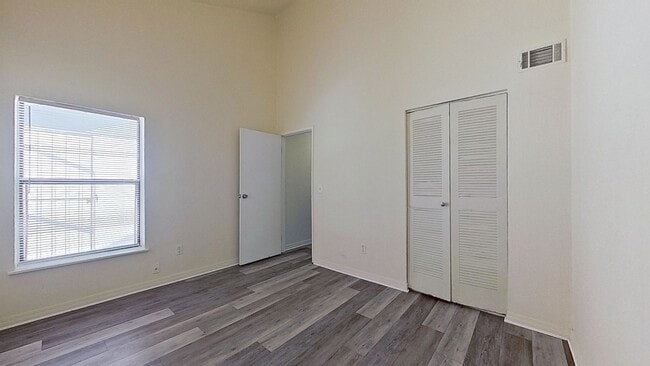 Building Photo - BEAUTIFUL MAYPORT LANDING TOWNHOME!