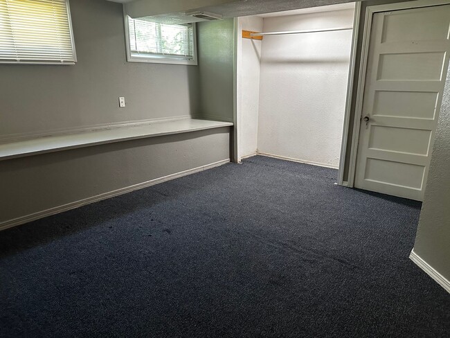 Building Photo - 2022 9th Ave