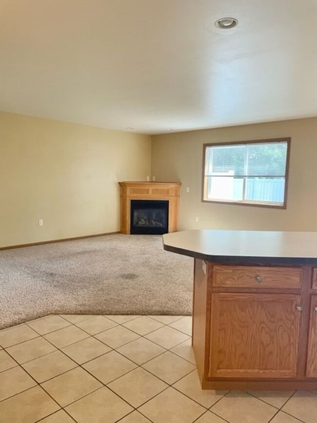Building Photo - 3566-3572 East Meadows Place