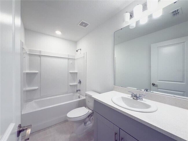 Building Photo - 5060 Spangle Dr