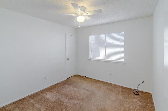 Building Photo - 11502 Ruffed Grouse Dr