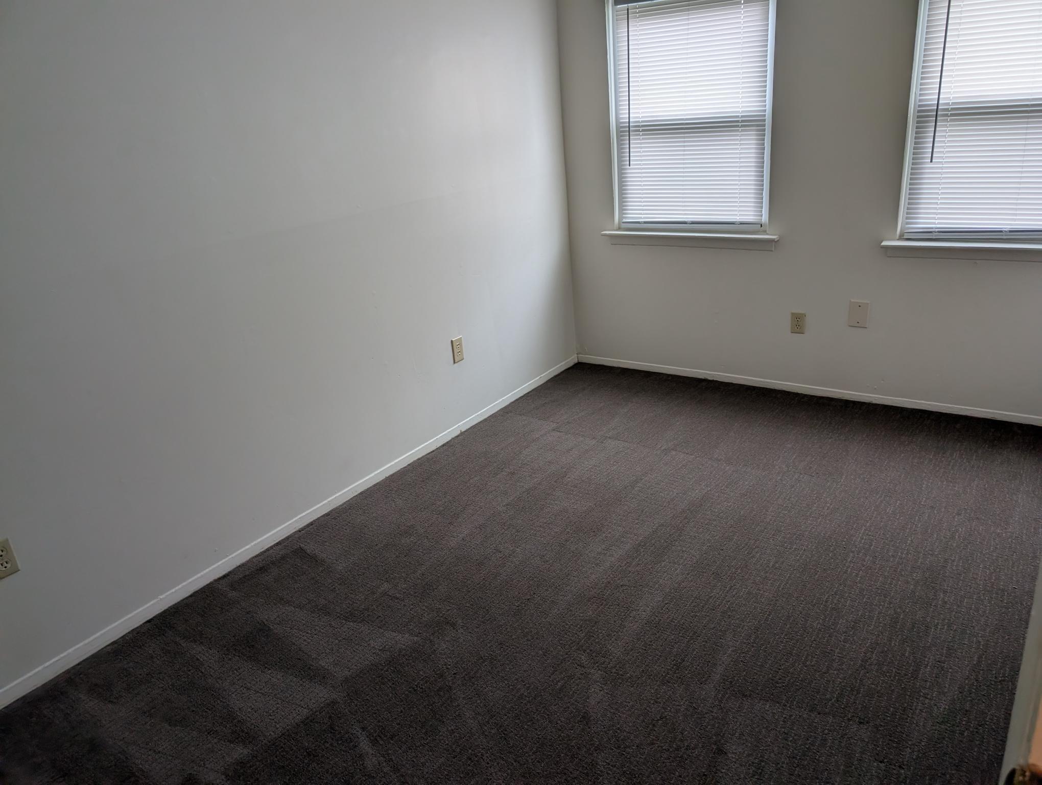 Building Photo - 1001 White Oak Rd