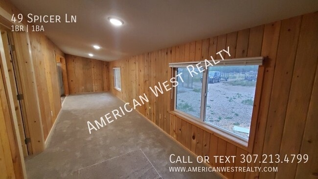 Building Photo - 49 Spicer Ln