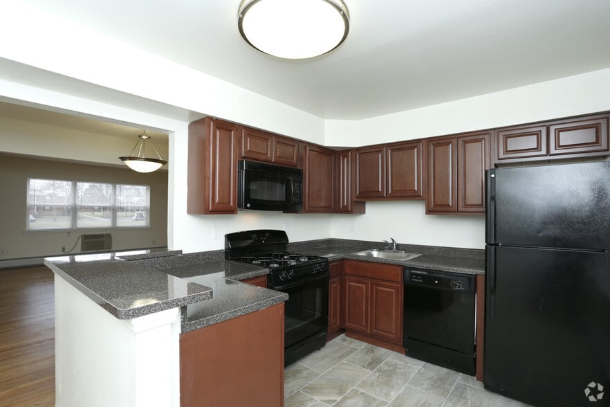 Royal Gardens Piscataway, NJ Apartment Finder