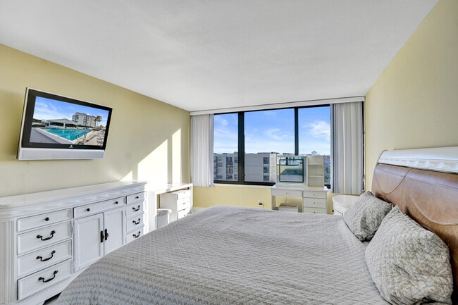 Building Photo - 3590 S Ocean Blvd