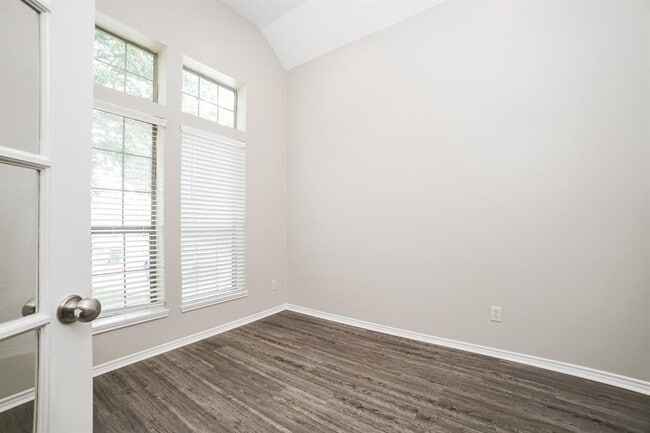 Building Photo - 27415 Macy Hills Ct