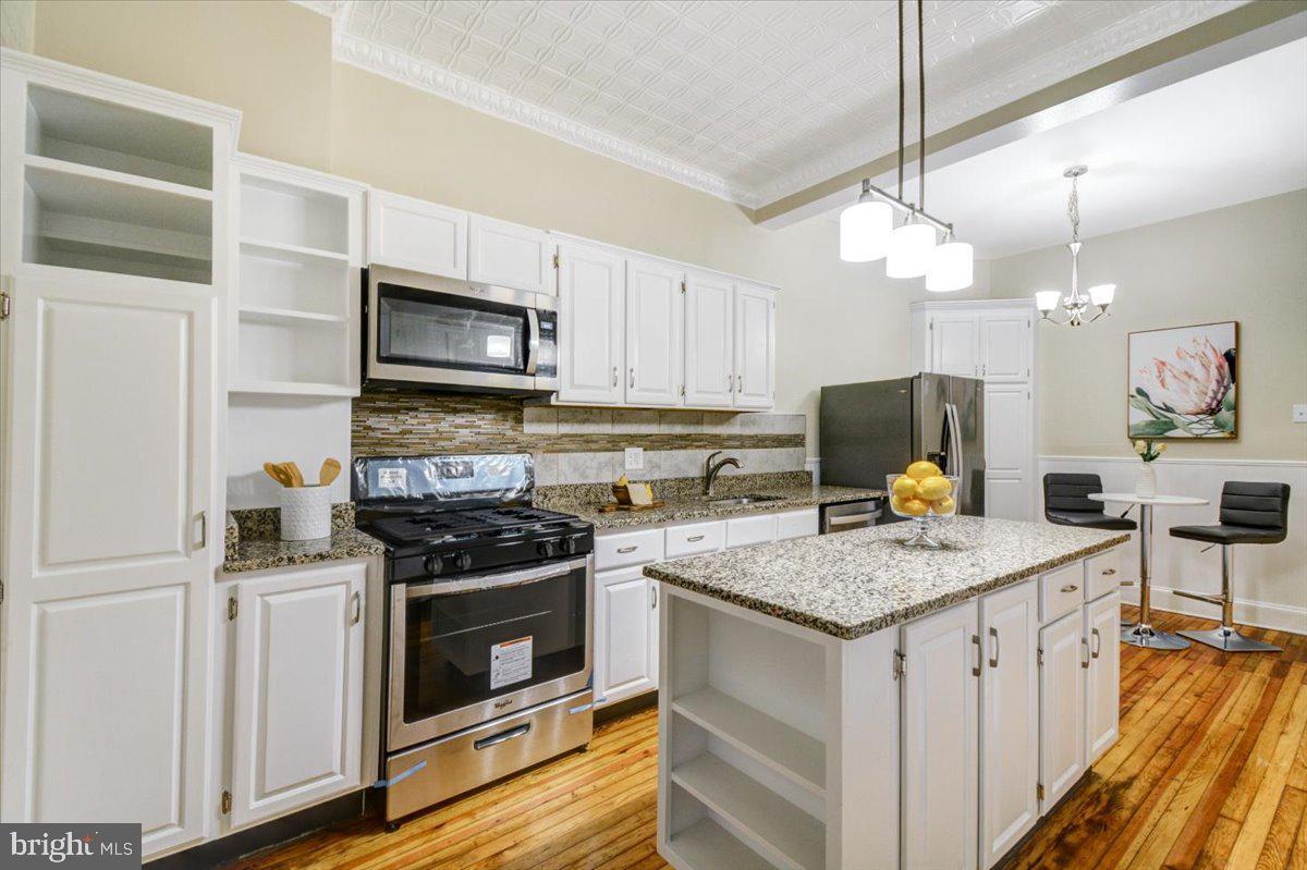 Kitchen - 6 S Highland Ave