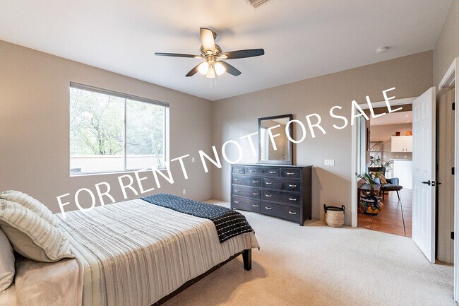 Building Photo - 12765 Walking Deer Pl