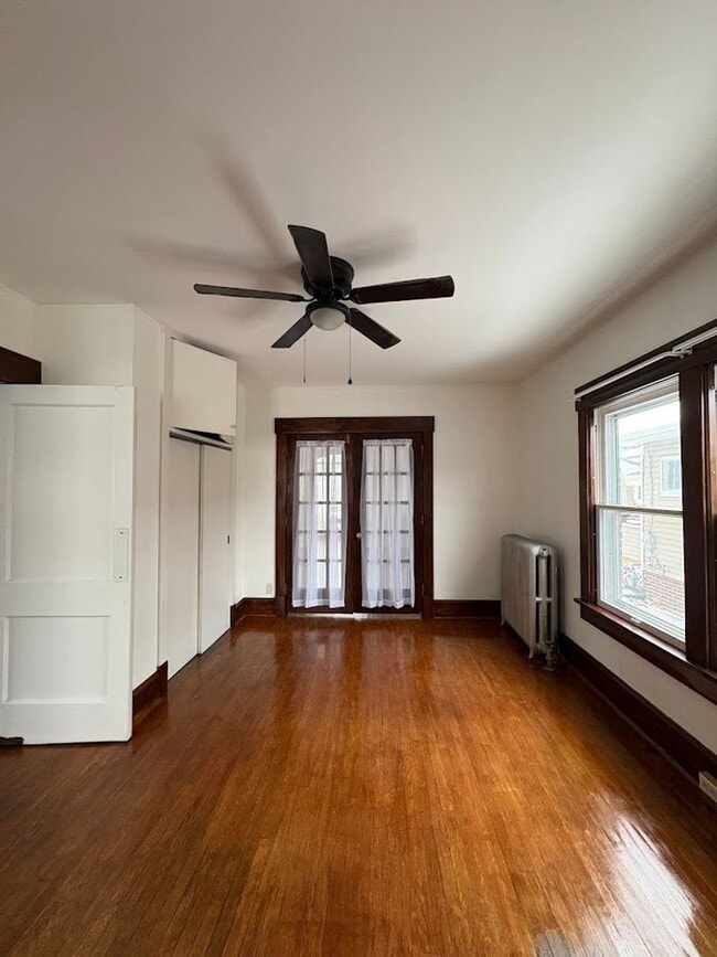 Building Photo - 1103 19th St NW