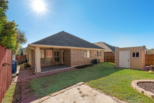 Building Photo - Luxury Living at FairWays North at Westridge