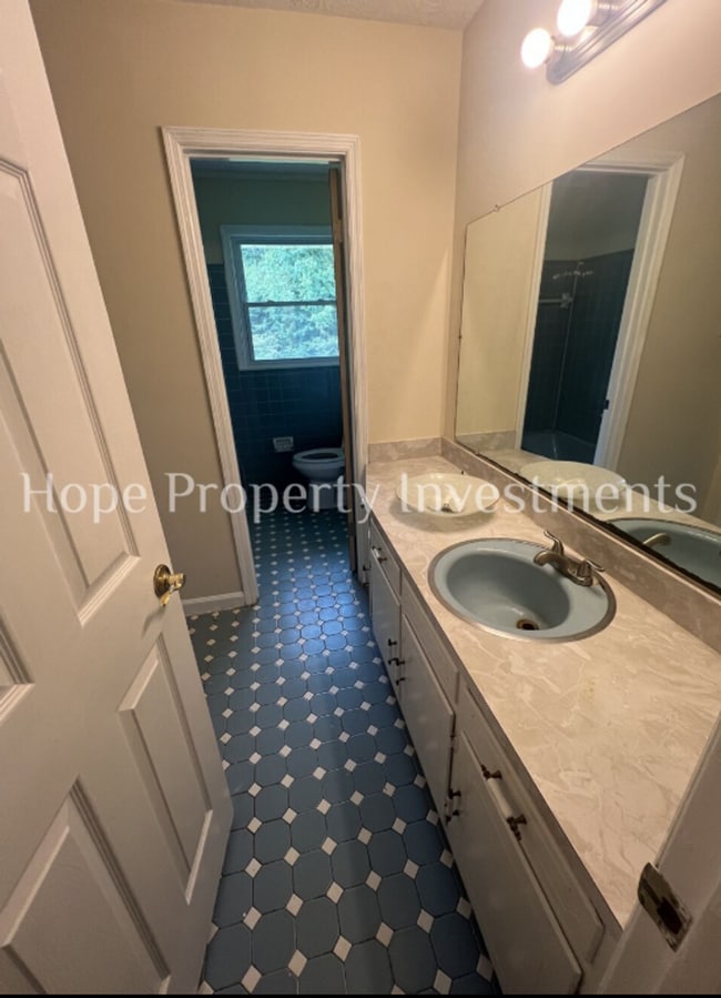 Building Photo - 69 Belleau Woods Dr