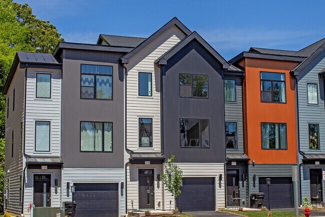 Building Photo - Brand-New Fry's Spring Townhome Near 5th St Station, Downtown, & UVA