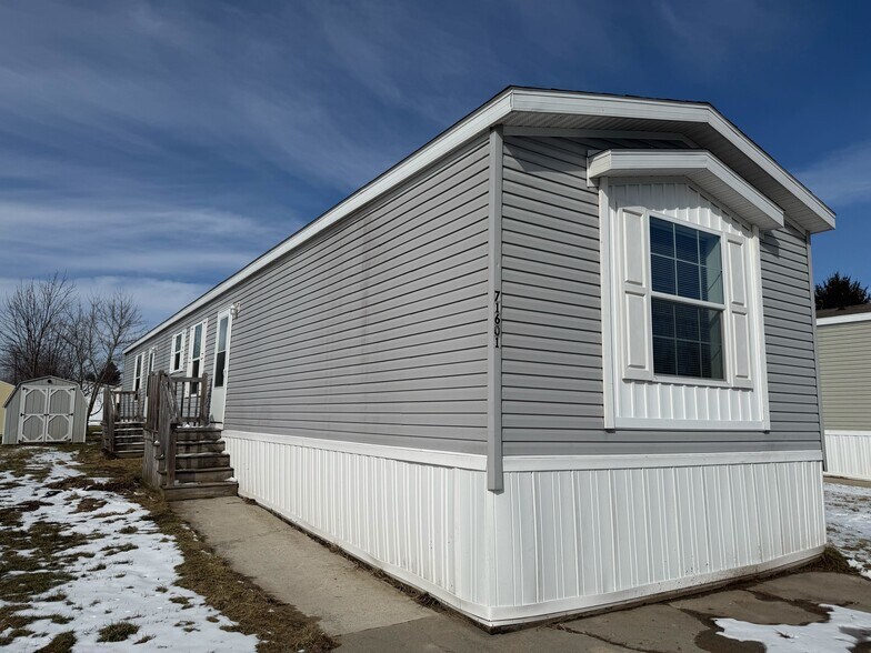 Building Photo - 71601 St David Ct