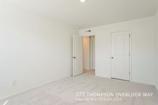Building Photo - 373 Thompson overlook Way