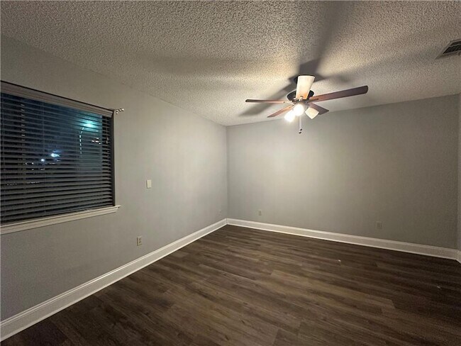 Building Photo - 177 Avant Garde Cir