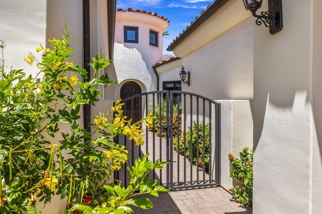 Building Photo - 77745 Concha Ct