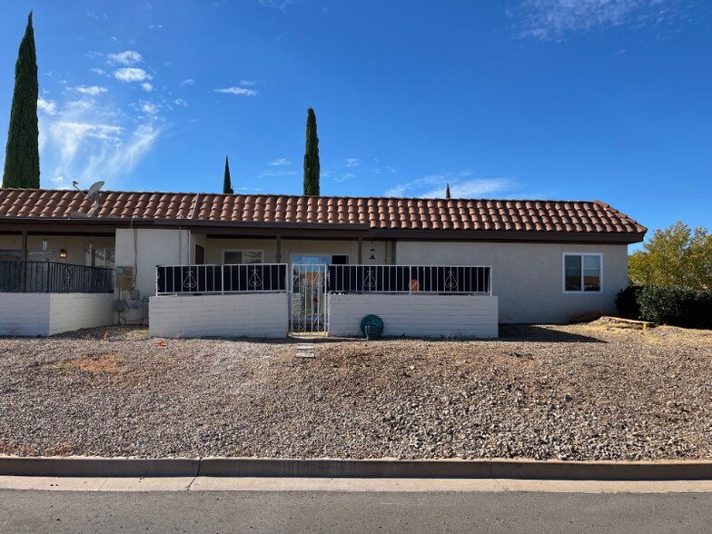 Building Photo - 1936 Paseo De La Luna