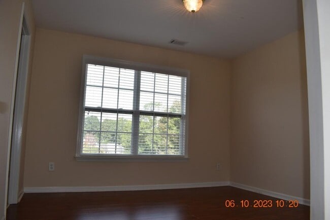 Building Photo - 2689 Heritage Oaks Cir