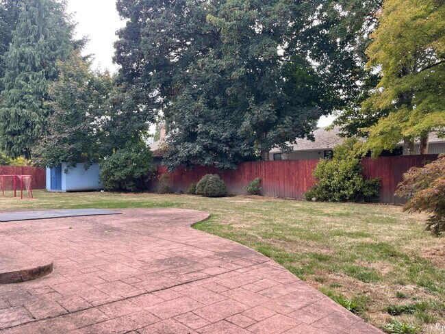 Building Photo - Classic 3-Bedroom Home with Large Yard & Attached 2-Car Garage