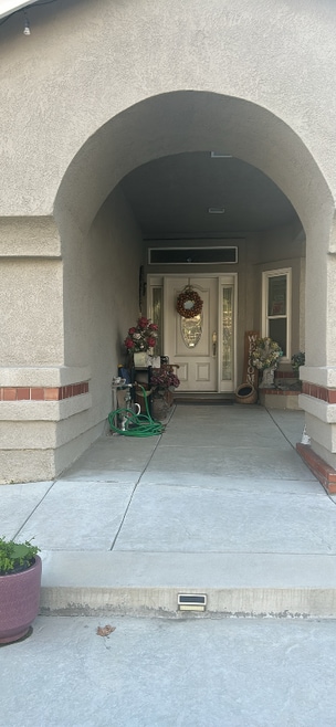 Building Photo - 10745 Champagne Rd