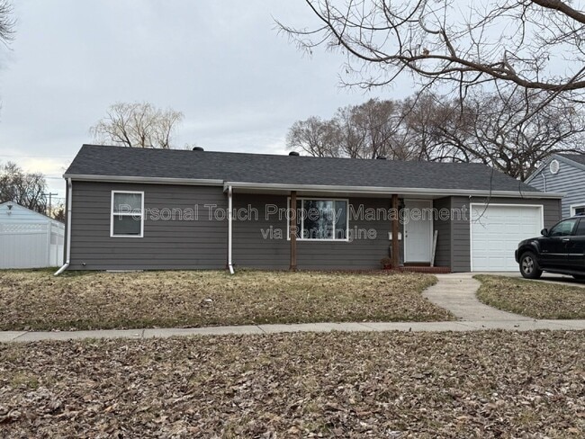 Building Photo - 1610 2nd St N