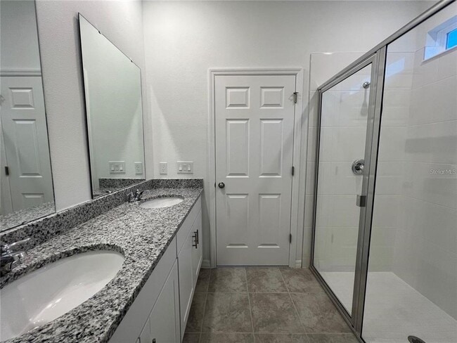 Building Photo - 2288 Treasure Hill St