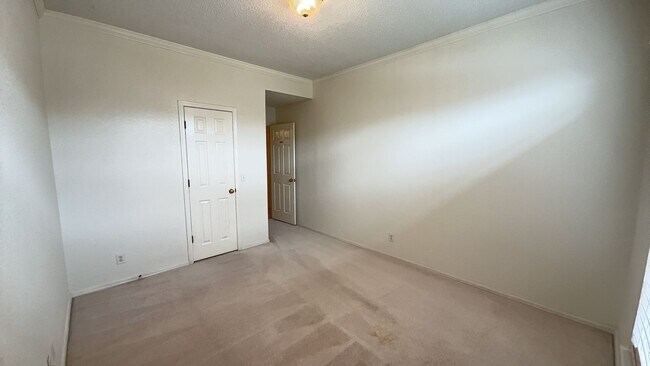 Building Photo - Great 3 bed, 2 bath home in Broken Arrow w...