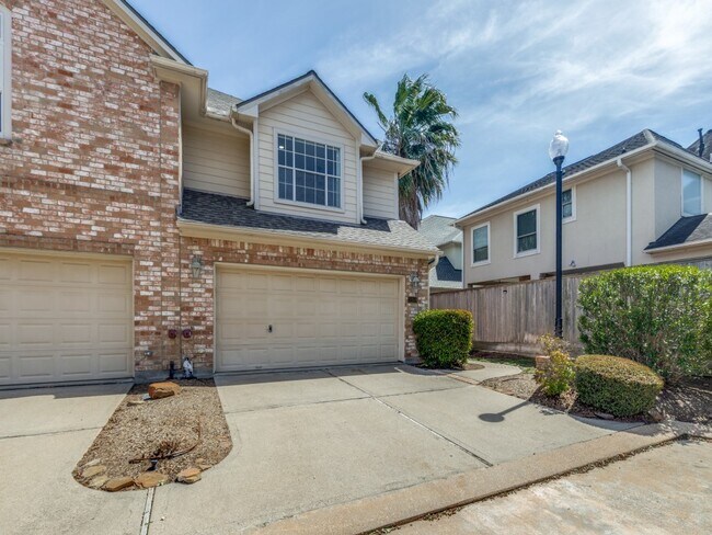 Building Photo - 1159 Enclave Square E