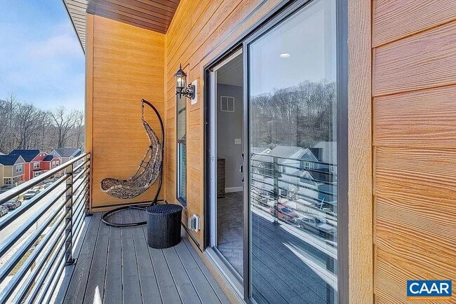 Building Photo - 314 Huntley Ave