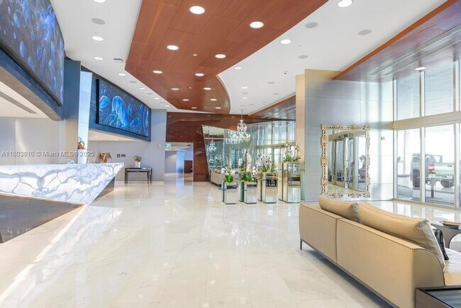 Building Photo - 17121 Collins Ave