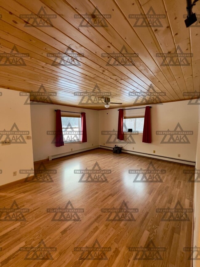 Building Photo - Spacious 3BR, 2.5BA Home off Chena Hot Springs Rd with Yard, Deck & Greenhouse