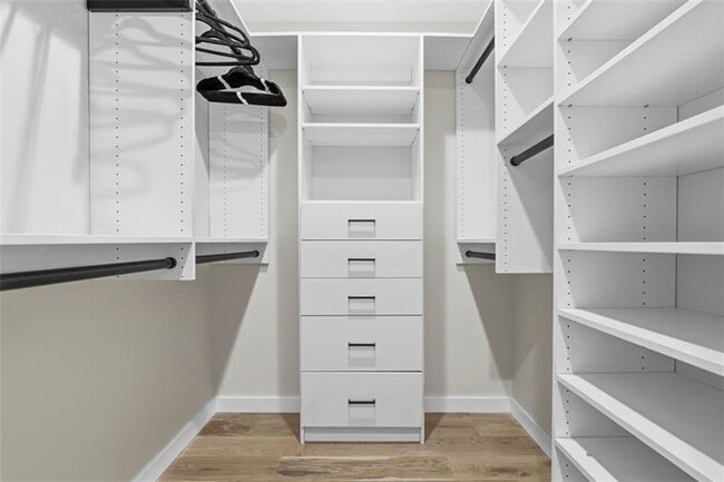 Building Photo - 5228 Dresden Wy