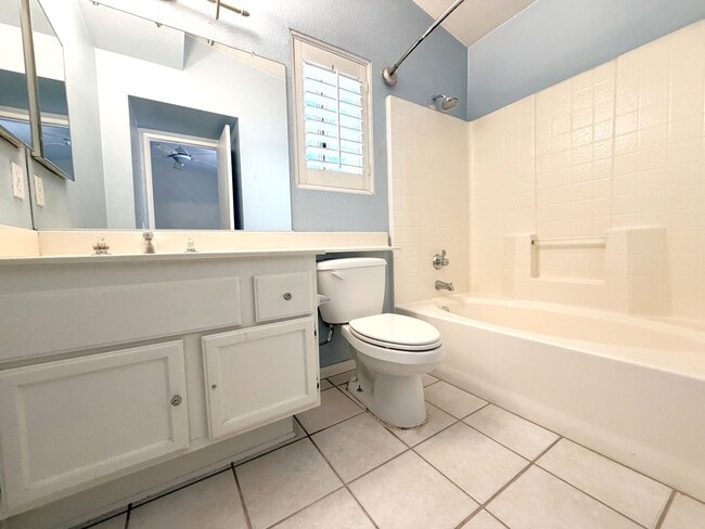 Building Photo - COMING SOON! LOVELY 3 Bedroom + Den/ 2 Bath POOL Home In N. La Quinta!