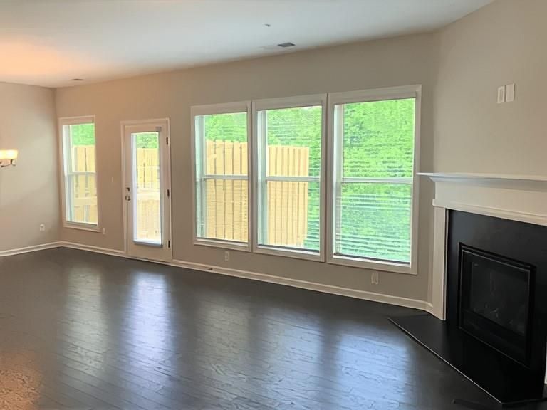 Building Photo - 1327 Elderwood Way