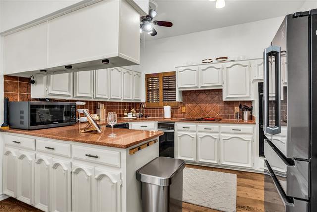 Building Photo - 3216 San Jacinto St