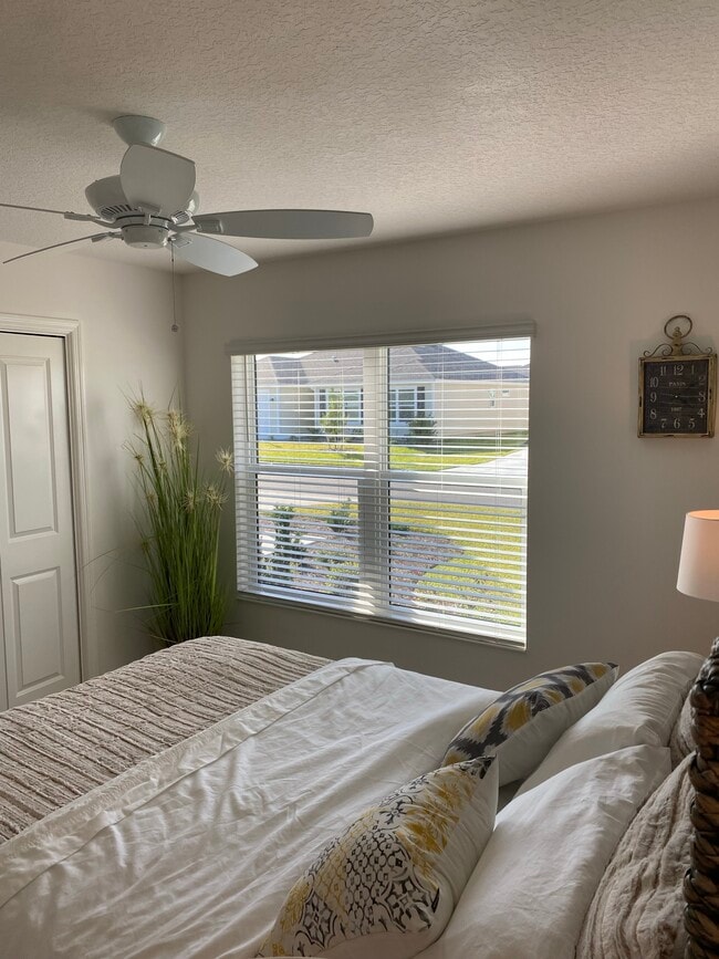 Building Photo - 1395 Guillermina Loop