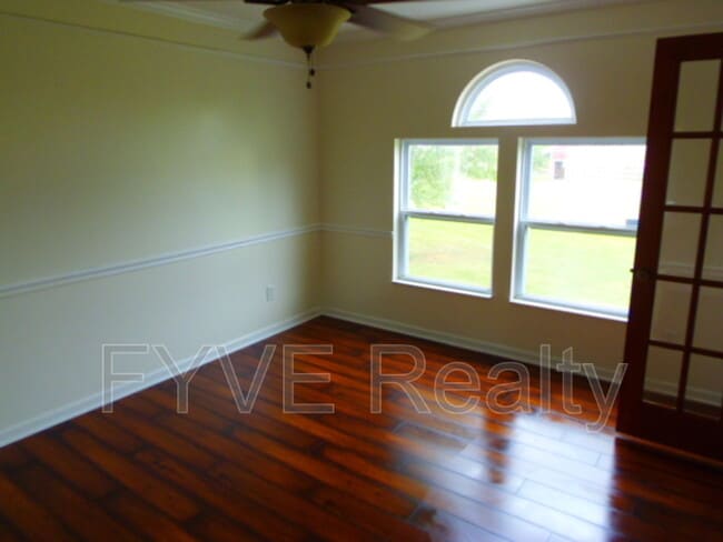 Building Photo - 3095 Blacksmith Ct