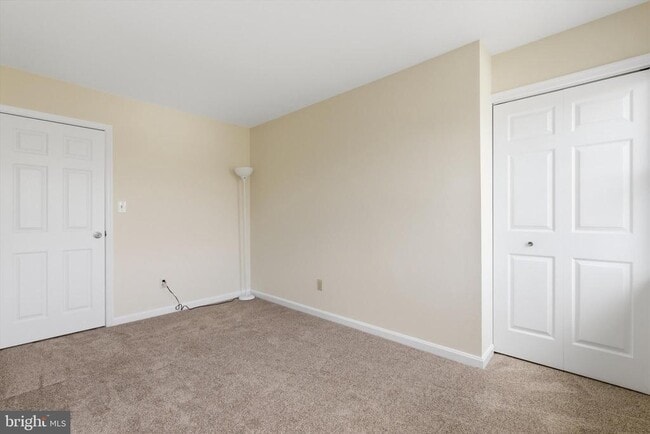 Building Photo - 9530 Hallhurst Rd