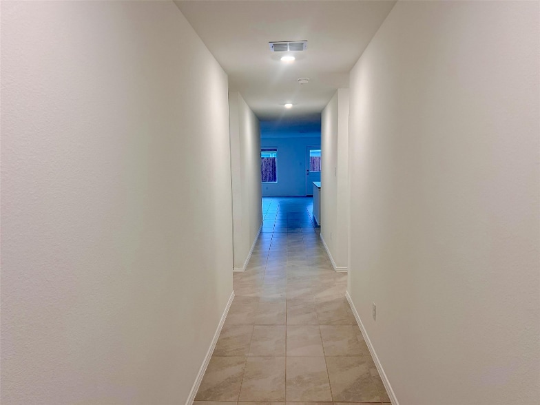 Building Photo - 326 Ashbrook Wy