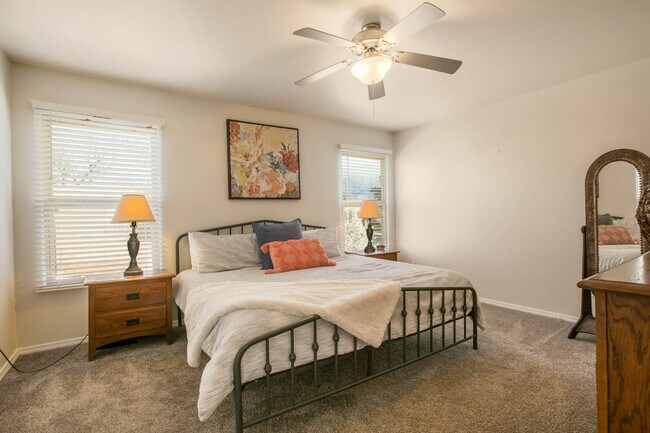 Building Photo - 3432 Del Agua Ct NE