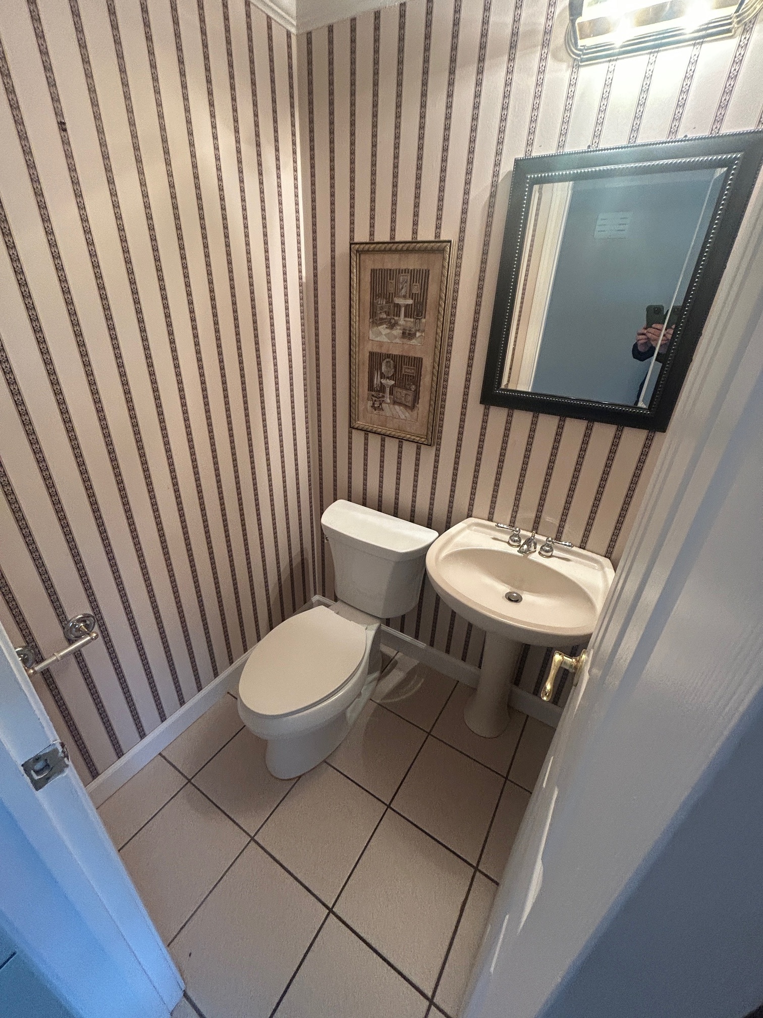 Building Photo - 41168 N Woodbury Green Dr