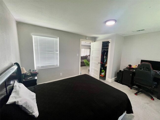 Building Photo - 500 N 8th St