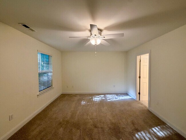 Building Photo - 129 High Ridge Rd