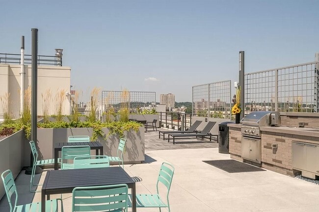 Building Photo - 350 Clarkson Ave