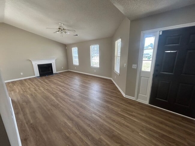 Building Photo - 25 Oak Lake Ct