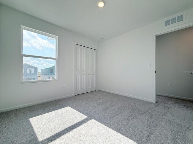 Building Photo - 2740 Lookout Rdg Rd