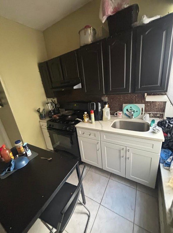 Building Photo - 38 Lincoln Ave