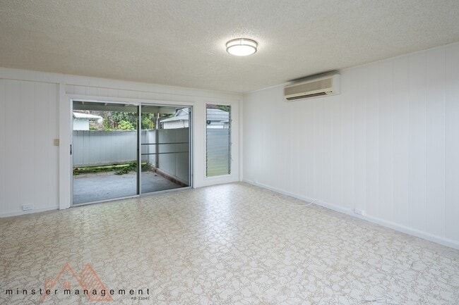 Building Photo - 1428 Ala Iolani St