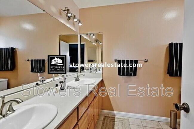 Building Photo - 112 Summerwood Pl