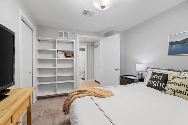 Building Photo - 740 Portland Ave